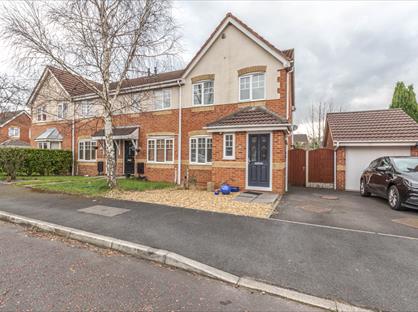 3 Bed Semi-Detached House, Ambledene, PR5