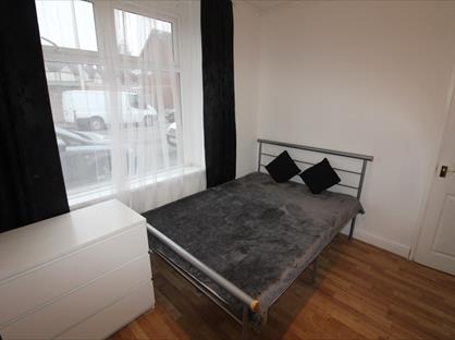 Room in a Shared House, Cardiff, CF11