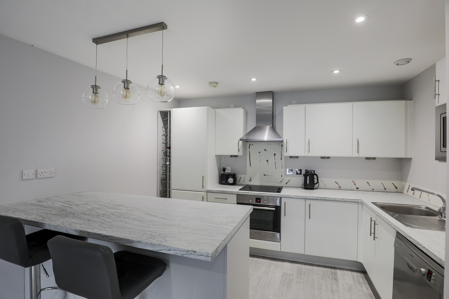 2 Bed Flat, Leamore Court, E2 photo 3