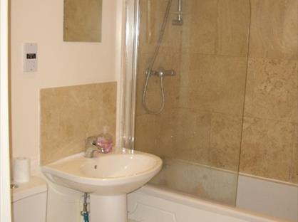 1 Bed Flat, Lower Station Road, WF6