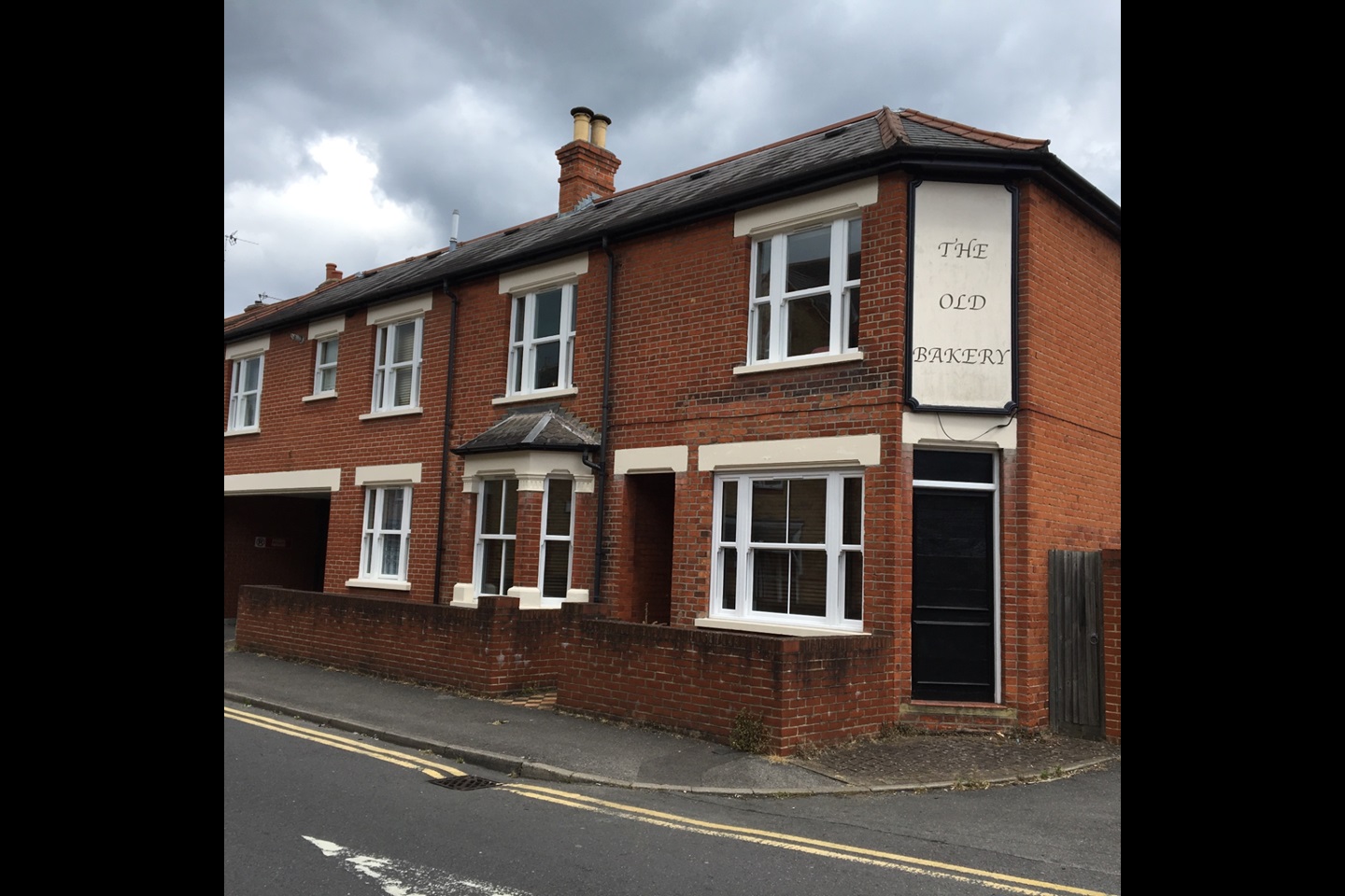 Egham 1 Bed Flat, The Old Bakery, TW20 To Rent Now for £1,295.00 p/m
