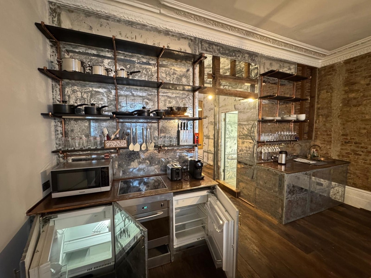 1 Bed Flat, London, W2 photo 3