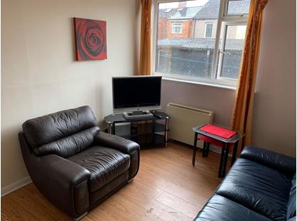 2 Bed Flat, Lowson Street, DL3