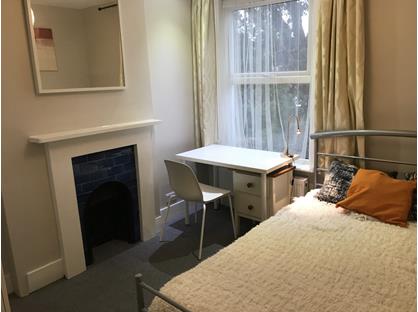 Room in a Shared House, Fullerton Road, CR0