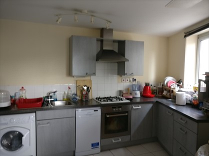 2 Bed Flat, City View, IG1