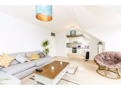 2 Bed Flat, Ealing Common, W5
