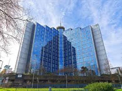 1 Bed Flat, Churchill Place, RG21