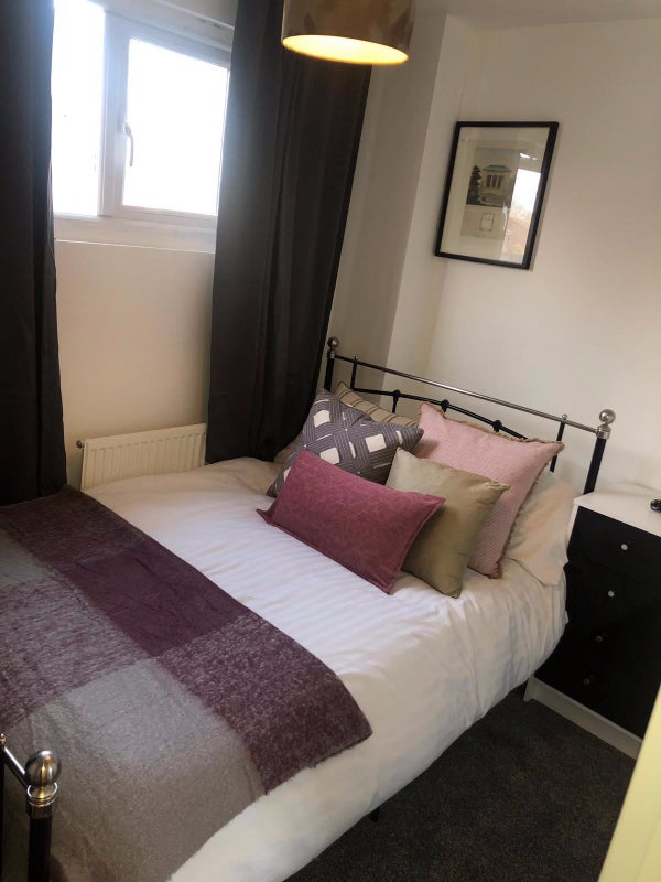 Basildon - 5 Bed Terraced House, Lincoln Road, SS14 - To Rent Now for £ ...