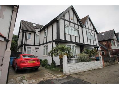 5 Bed Semi-Detached House, Hamlyn Avenue, HU4