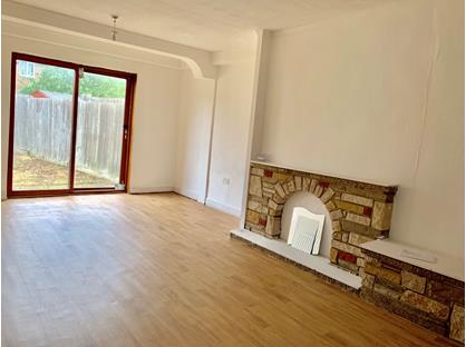 4 Bed Semi-Detached House, Bromley Road, N17