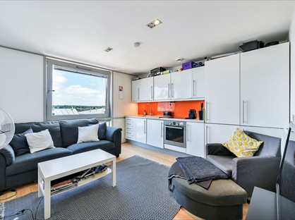 1 Bed Flat, Richmond Road, KT2