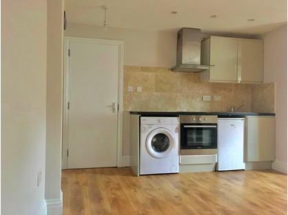 Studio Flat, Mare Street, E8