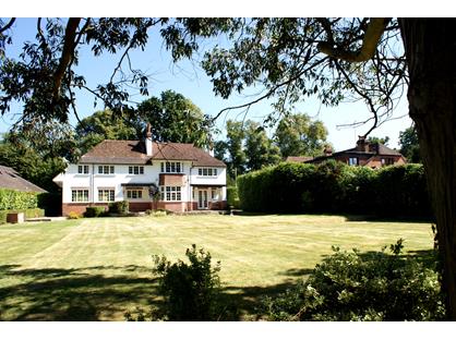 5 Bed Detached House, Peterscroft Avenue, SO40