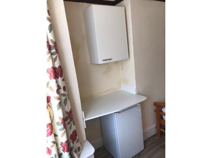 Room in a Shared House, Warwick Road, B11