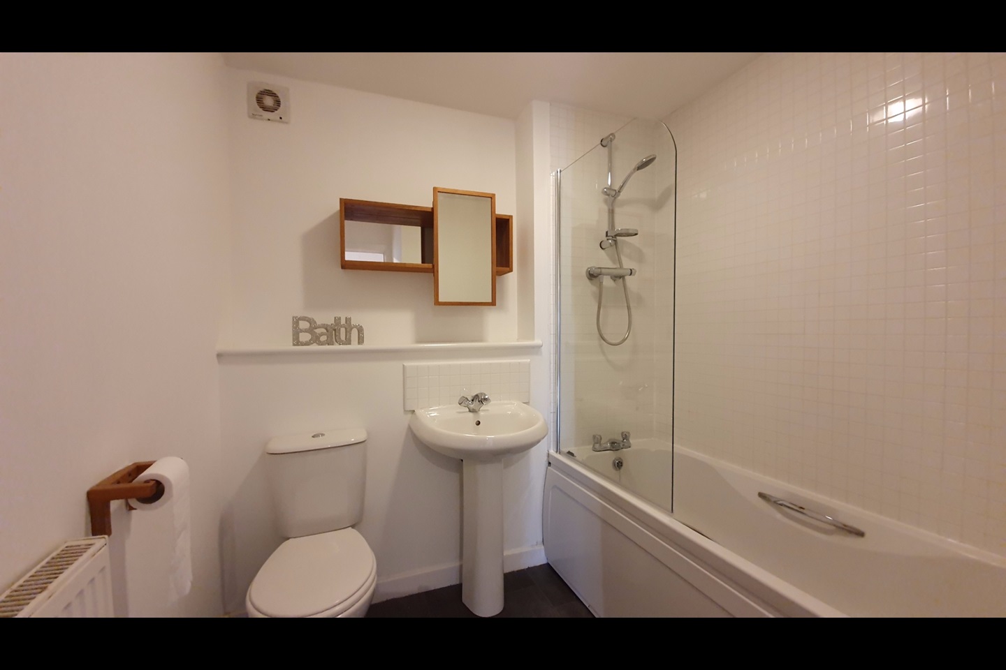 1 Bed Flat, Dalmarnock Drive, G40 photo 3