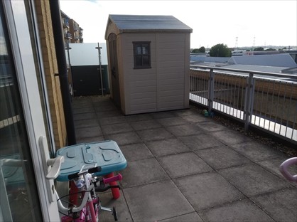 2 Bed Flat, Peebles Court, CR0