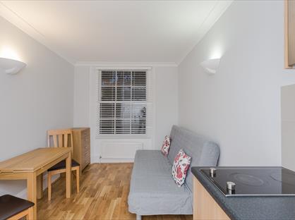 Studio Flat, Craven Hill Gardens, W2