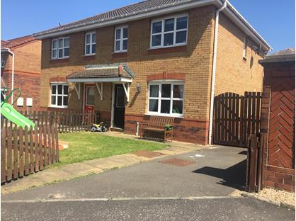 3 Bed Semi-Detached House, Kersehill Crescent, FK2