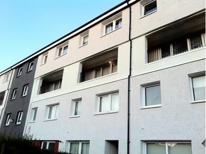 3 Bed Flat, Paisley, PA3