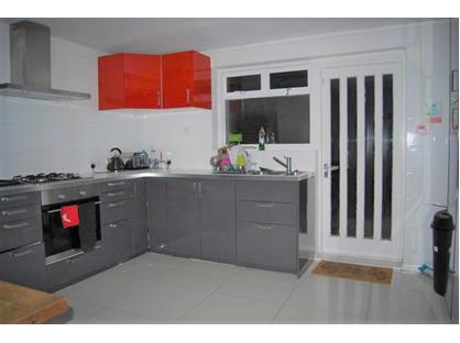 Room in a Shared House, Caithness Road, CR4