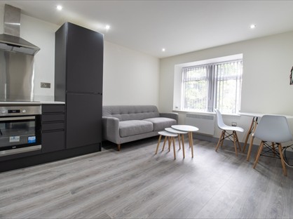 1 Bed Flat, Stanningley Road, LS28