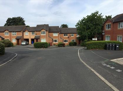 2 Bed Semi-Detached House, Berkeley Crescent, SK14