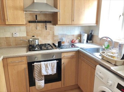 2 Bed Flat, Chapel Orchard, BS37