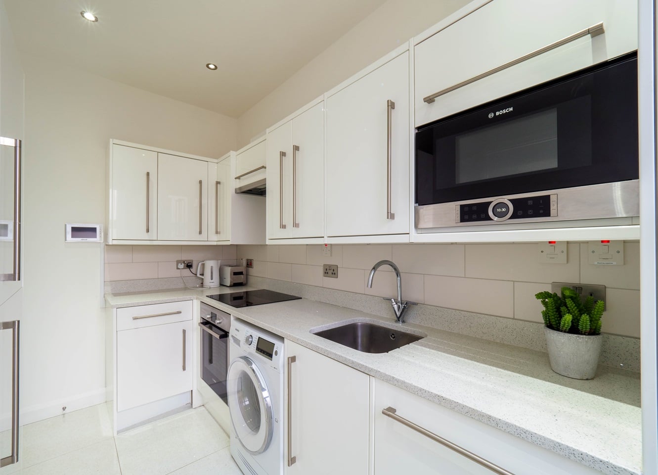 Room in a Shared Flat, Kilburn High Road, NW6