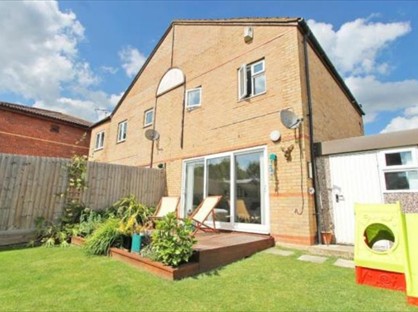 3 Bed Semi-Detached House, Crownhill, MK8