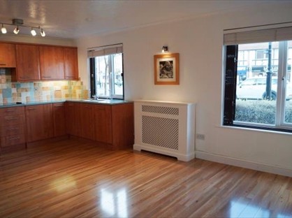 1 Bed Flat, Cobham Gate, KT11