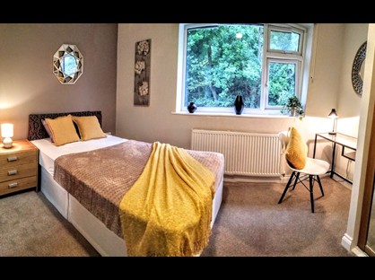 Room in a Shared House, Orchard Way, KT15