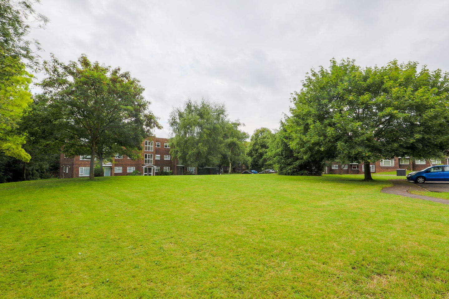 London 2 Bed Flat, Snaresbrook, E11 To Rent Now for £1,850.00 p/m