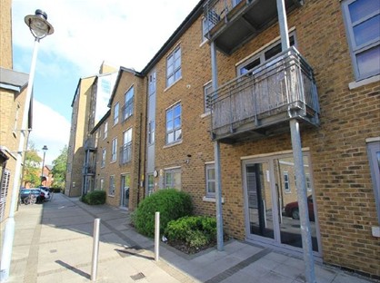 1 Bed Flat, Sheepen Place, CO3