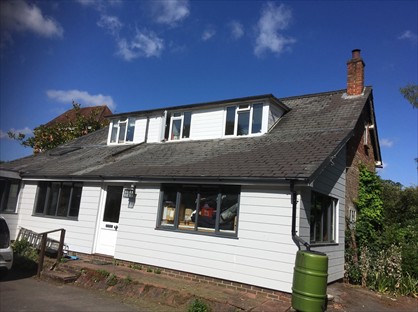 1 Bed Flat, Brook End, GU5