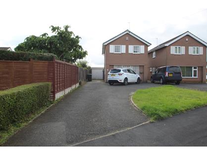 3 Bed Detached House, Queens Drive, B65