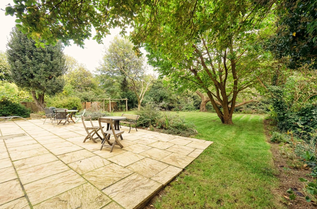 2 Bed Flat, Highbury New Park, N5 photo 5