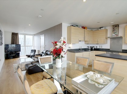 3 Bed Penthouse, Ward Road, E15