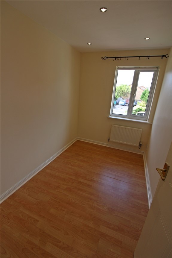 Wythenshawe, Manchester 3 Bed Terraced House, Devoke Road, M22 To