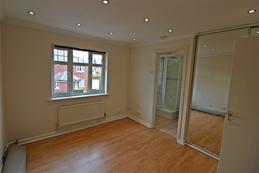 Wythenshawe, Manchester 3 Bed Terraced House, Devoke Road, M22 To Rent Now for £1,150.00 p/m