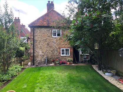 2 Bed Semi-Detached House, High Street, TN16