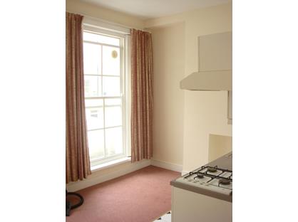 Bedsit, Winchester Street, SW1V
