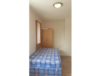 Studio Flat, Crutchley Road, SE6