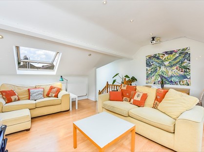 3 Bed Flat, Raeburn Street, SW2