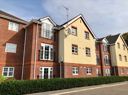 2 Bed Flat, Bewick Gardens, PO19