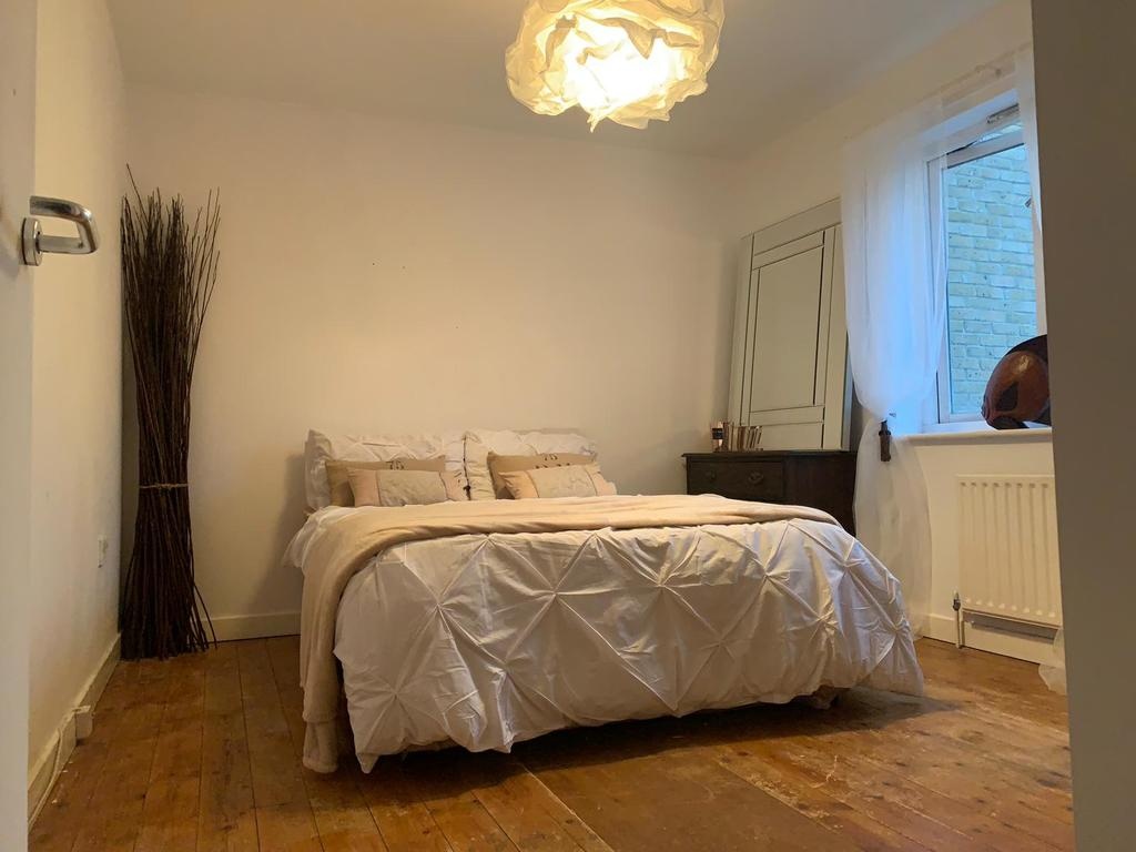 London Room in a Shared House, Ruddington Close, E5 To Rent Now for