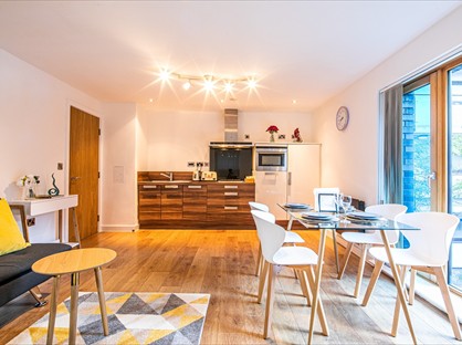 2 bed flat/apartment for rent in 2 Bed Flat, I Quarter, S3