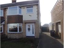 4 Bed Semi-Detached House, Manor Rd, WF17