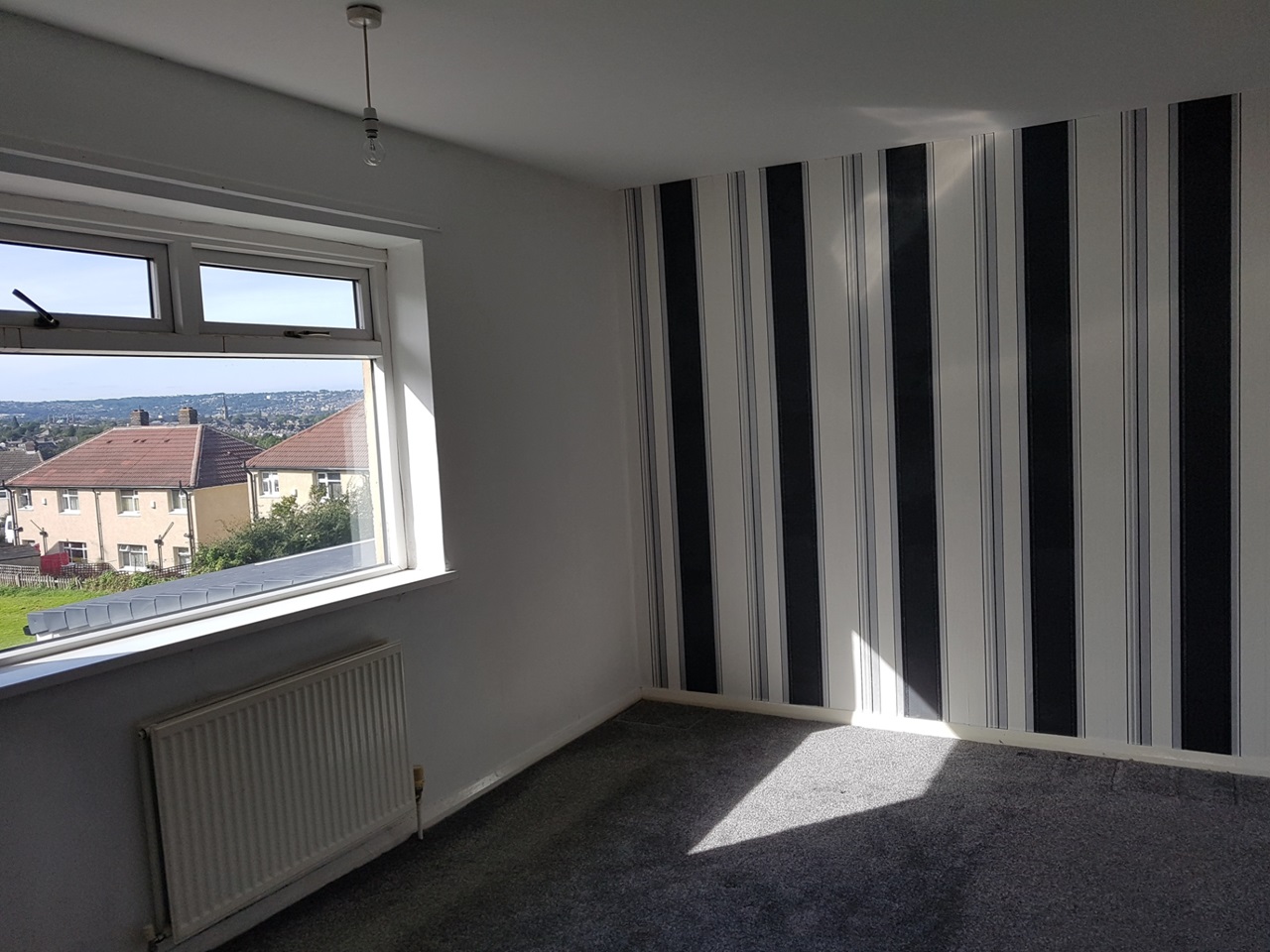 Bradford 3 Bed SemiDetached House, Summerlands Grove, BD5 To Rent