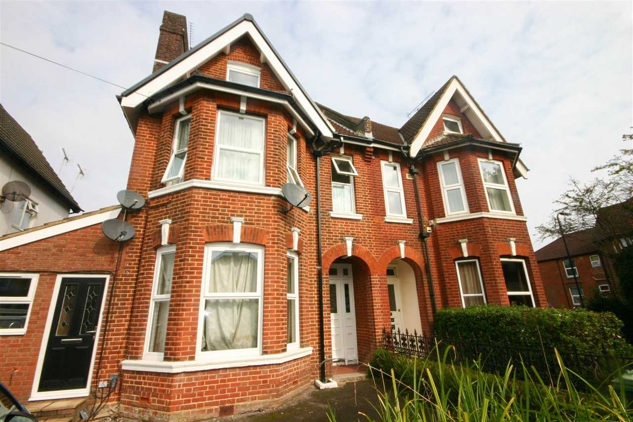 1 Bed Flat, Howard Road, SO15