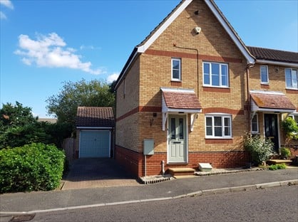 3 Bed Semi-Detached House, Heron Close, SS6
